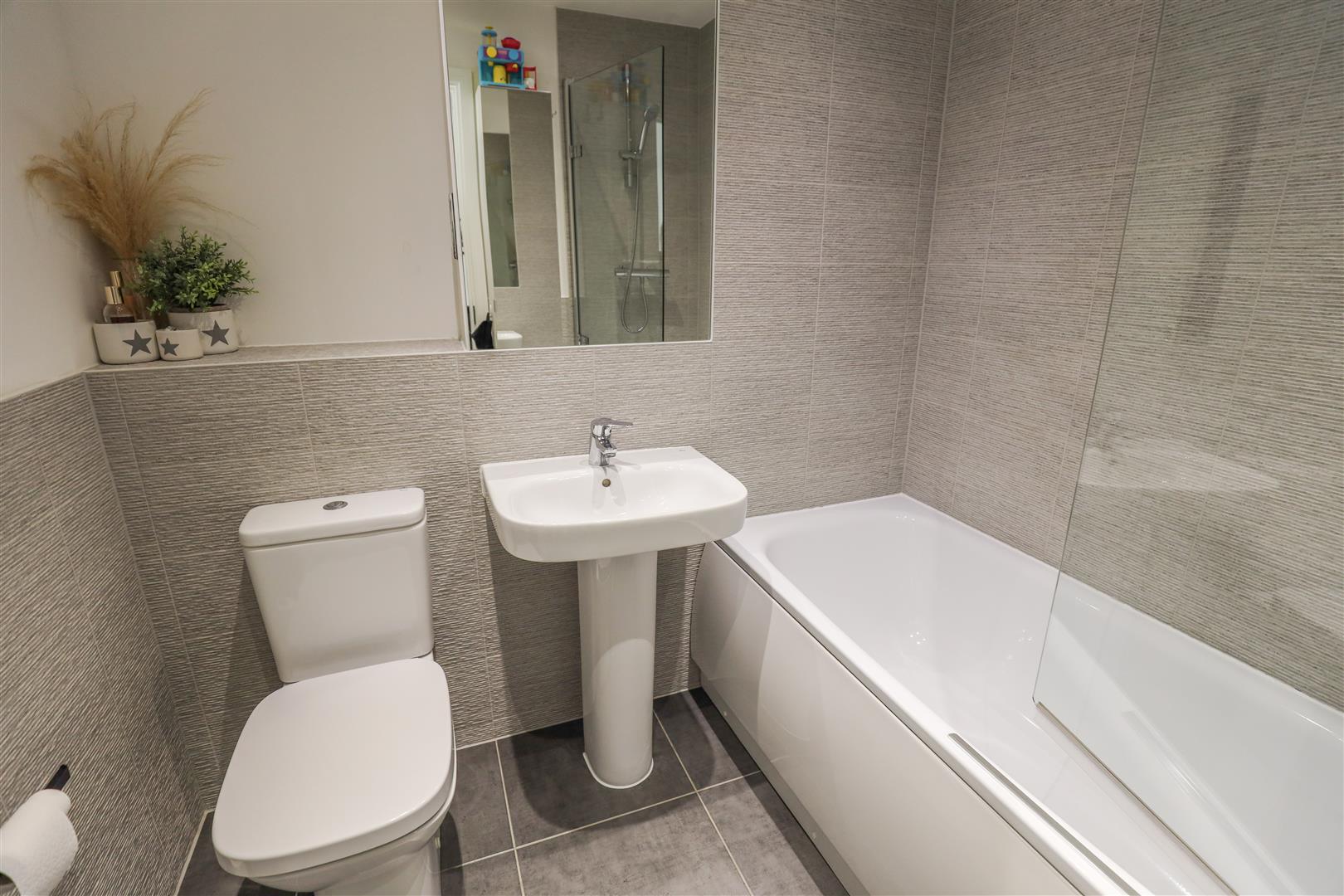 47 Dunraven Close, Cowbridge, Vale of Glamorgan, CF71 7FG